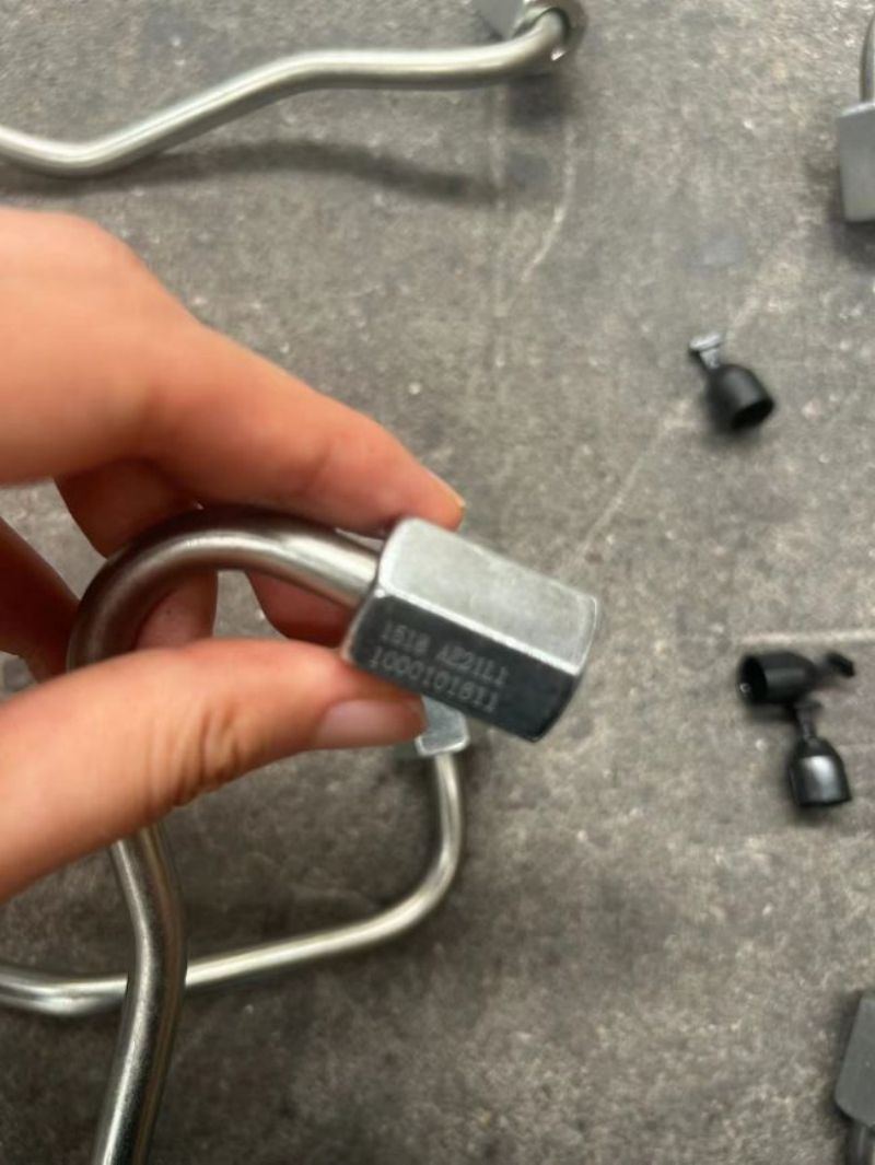 Pipa Bahan Bakar Tekanan Tinggi.jpg Pipa Bahan Bakar Tekanan Tinggi.jpg