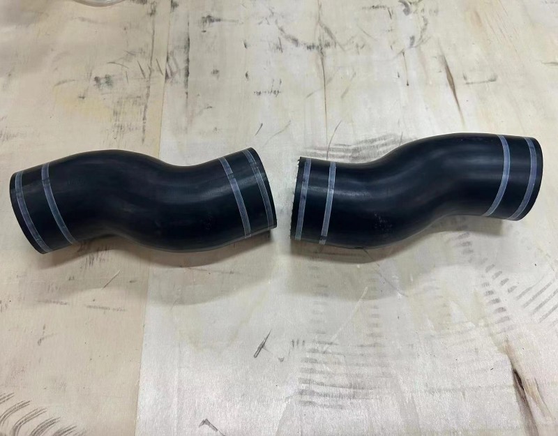 Radiator Outlet Hose.jpg Radiator Outlet Hose.jpg